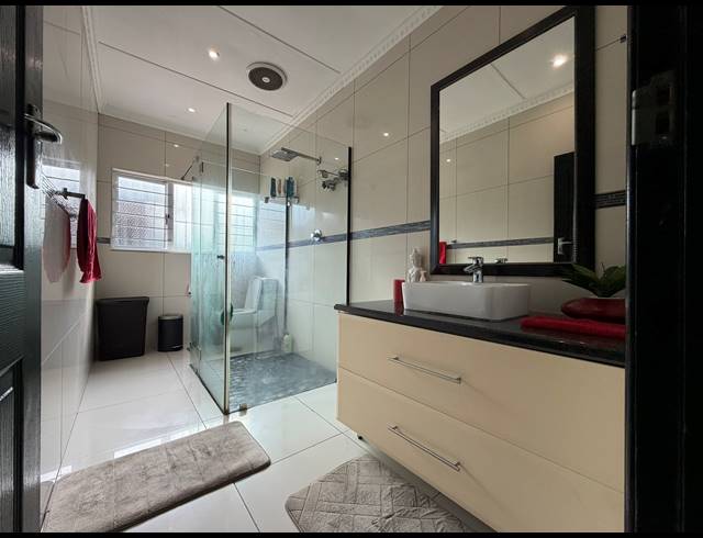 3 BEDROOM HOUSE FOR SALE IN SCOTTBURGH SOUTH